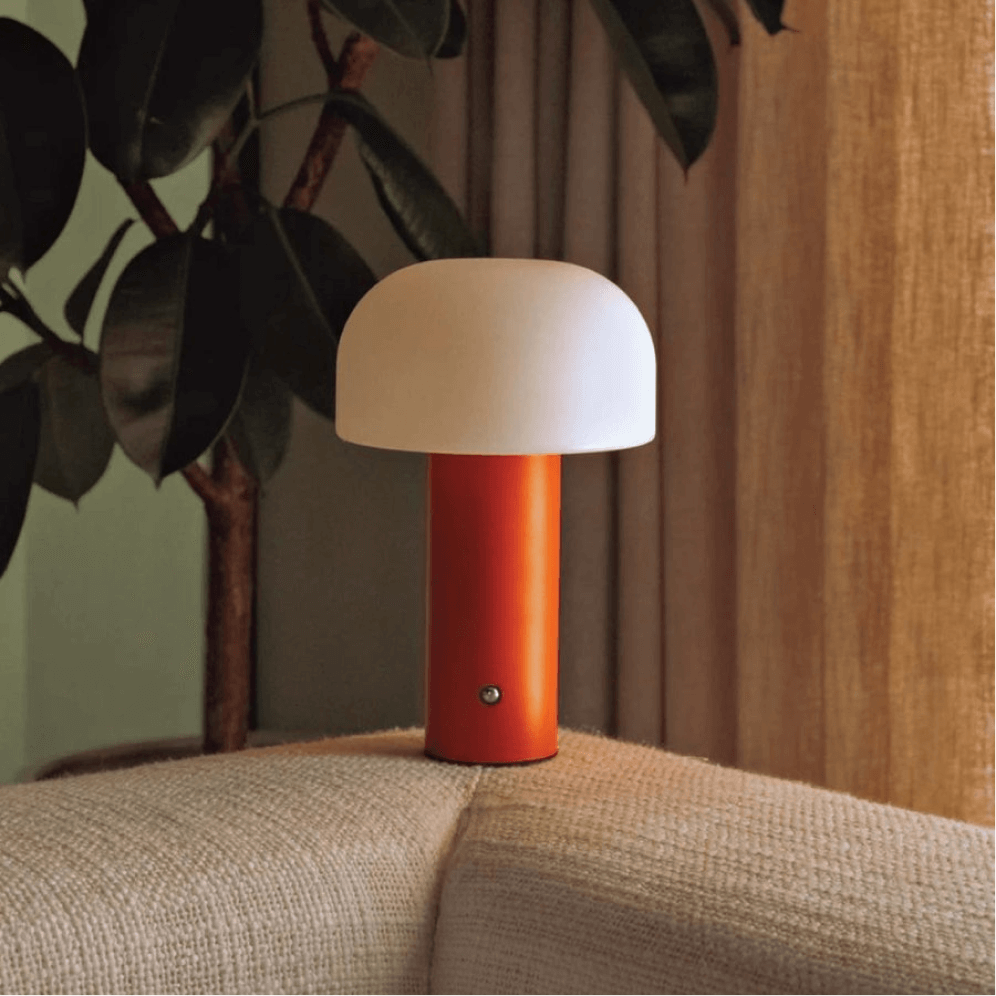 Roto molded Lamp Naranja